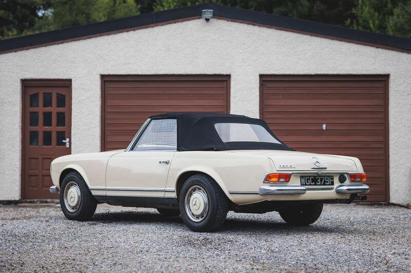 1968 Mercedes - Benz 280SL Pagoda