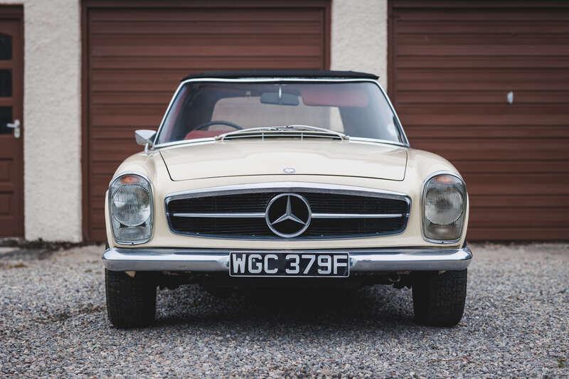 1968 Mercedes - Benz 280SL Pagoda