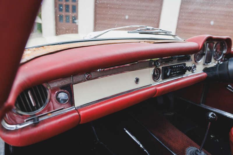 1968 Mercedes - Benz 280SL Pagoda