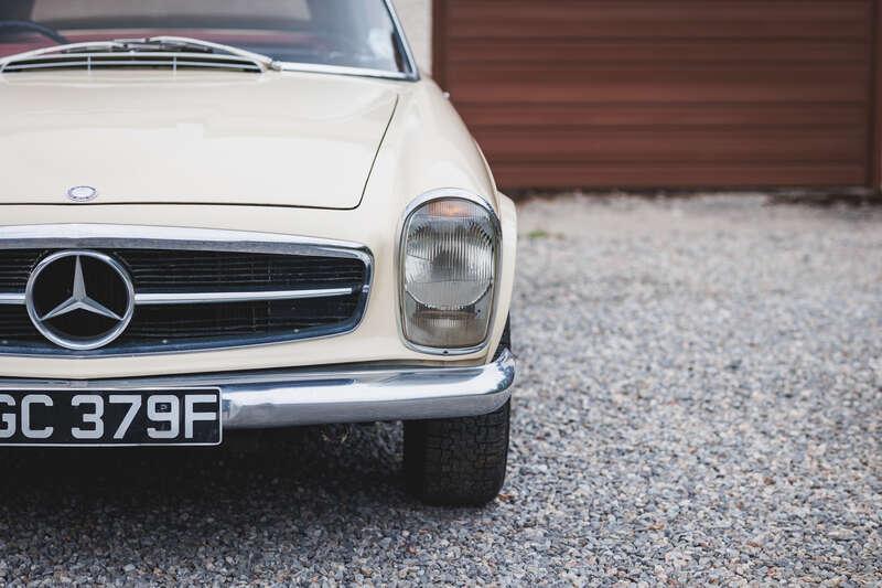 1968 Mercedes - Benz 280SL Pagoda