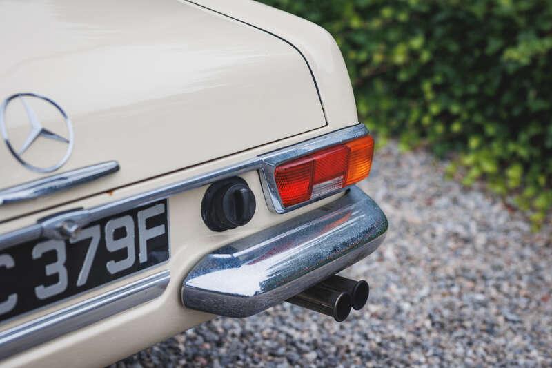 1968 Mercedes - Benz 280SL Pagoda