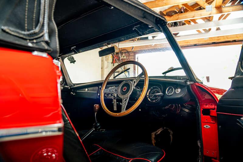 1967 MG B Roadster