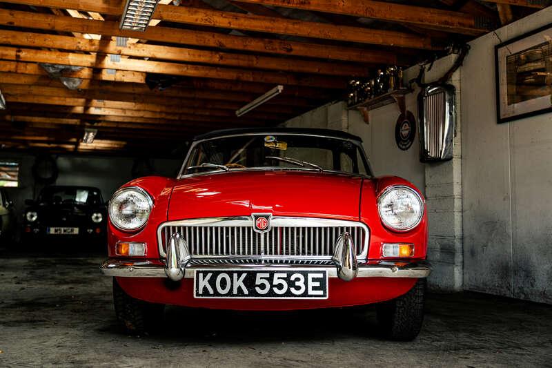 1967 MG B Roadster