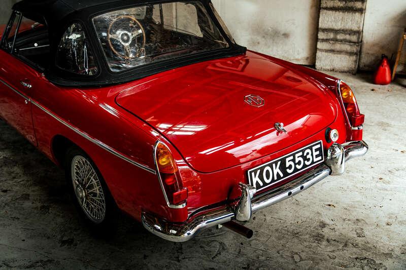1967 MG B Roadster