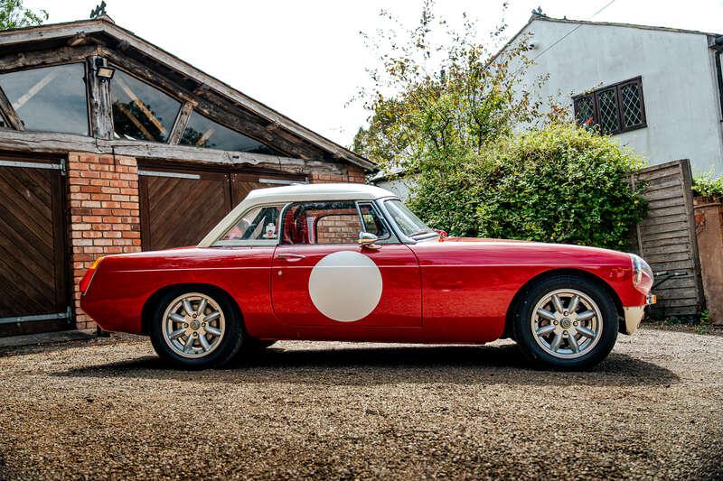 1971 MG B Roadster