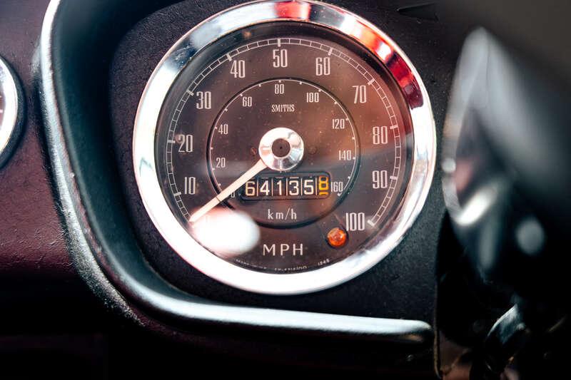 1971 MG B Roadster