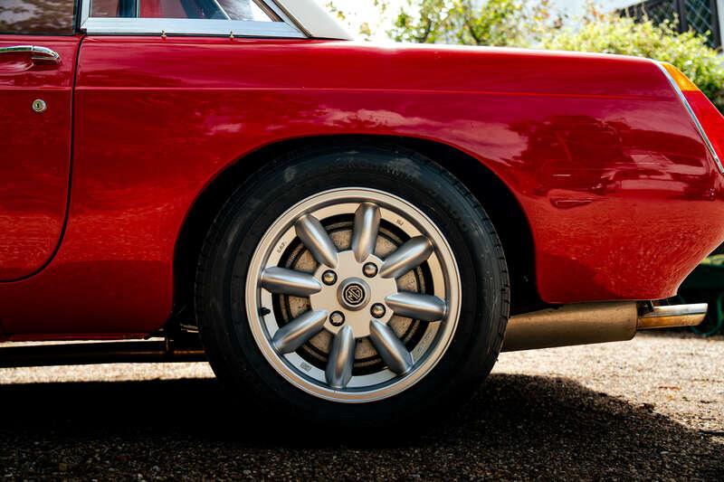 1971 MG B Roadster