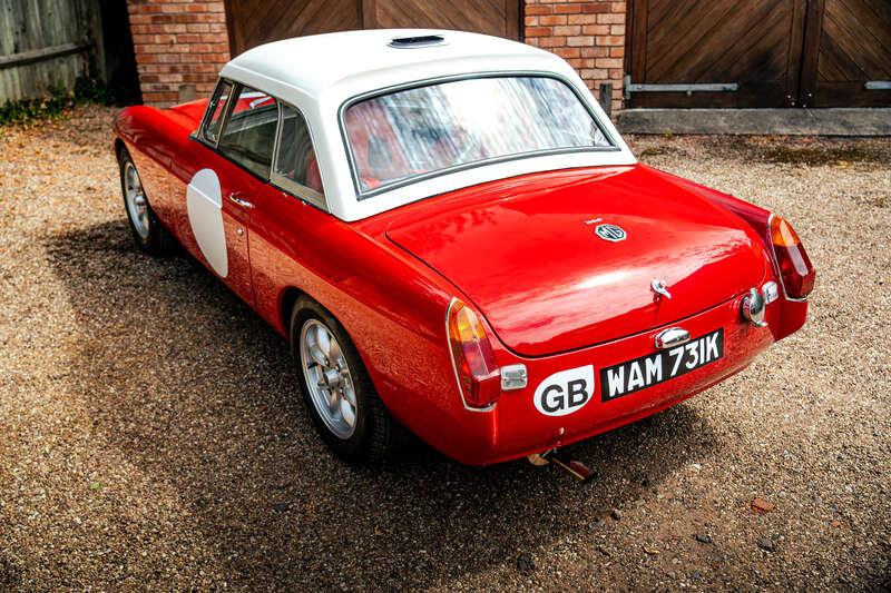 1971 MG B Roadster