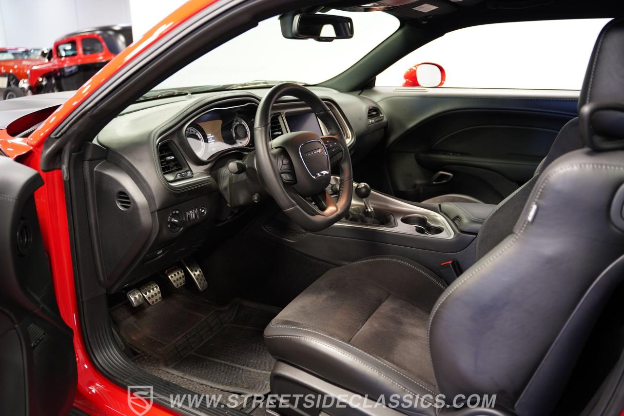 2022 Dodge Challenger R/T Scat Pack T/A 392 Widebody