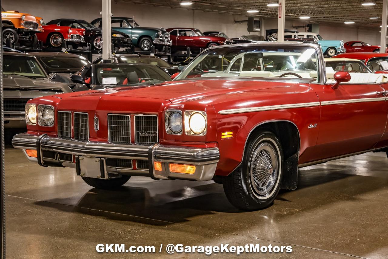 1975 Oldsmobile Delta 88 Royale