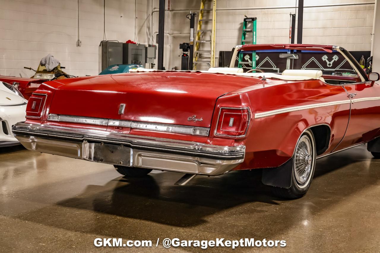 1975 Oldsmobile Delta 88 Royale
