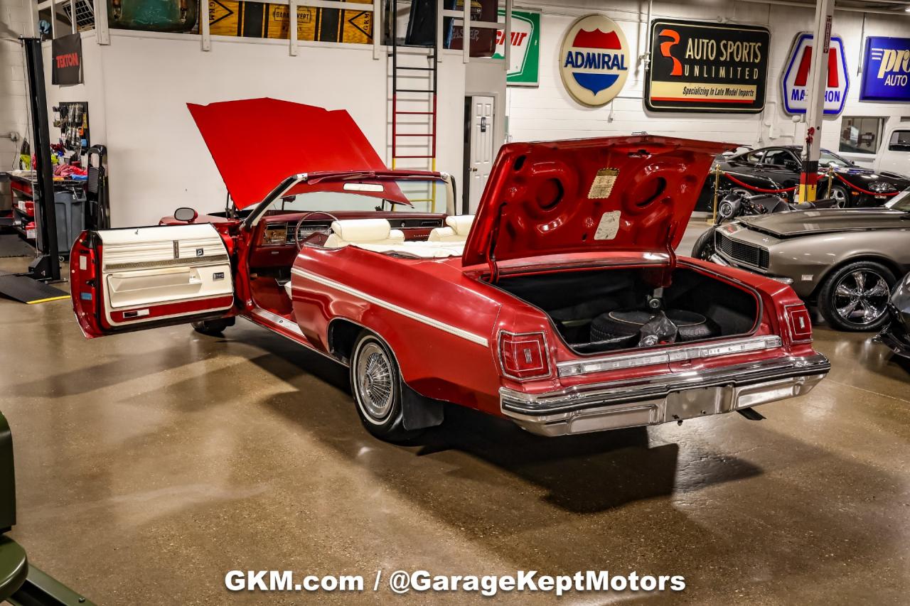 1975 Oldsmobile Delta 88 Royale