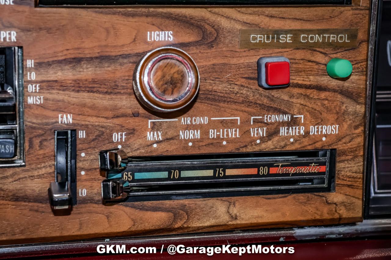 1975 Oldsmobile Delta 88 Royale