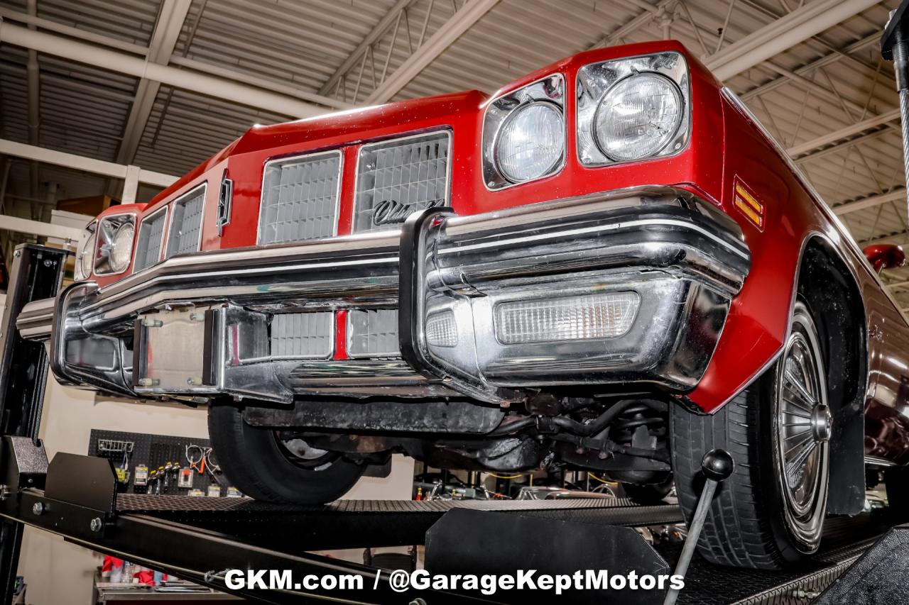 1975 Oldsmobile Delta 88 Royale