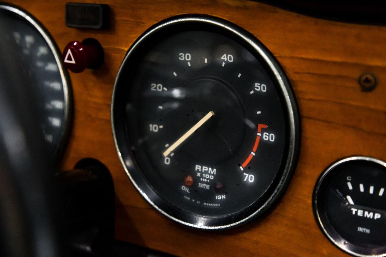 1976 Triumph TR6 OVERDRIVE HARD TOP