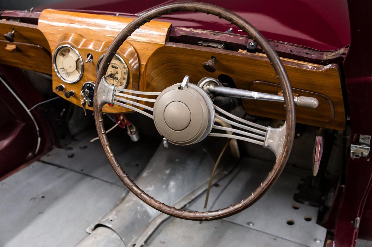 1949 Triumph 2000