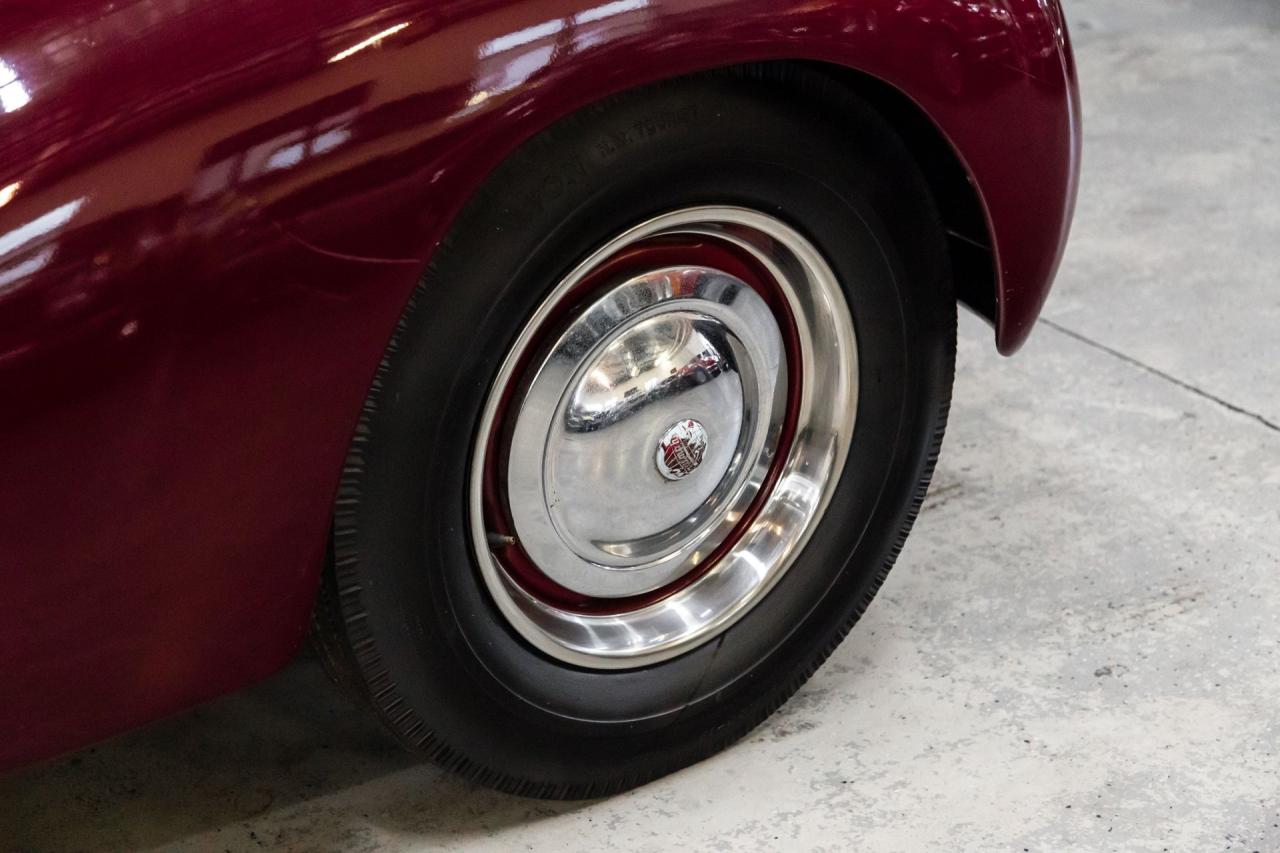 1949 Triumph 2000