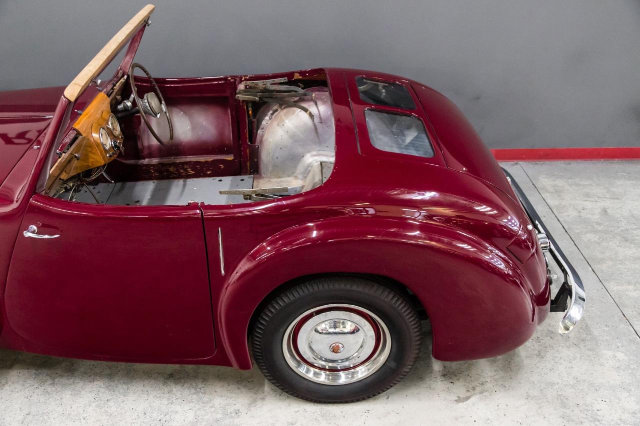 1949 Triumph 2000