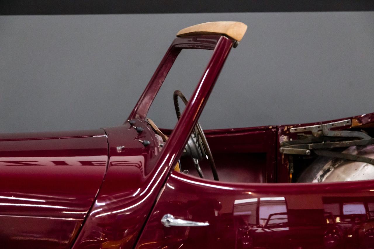 1949 Triumph 2000