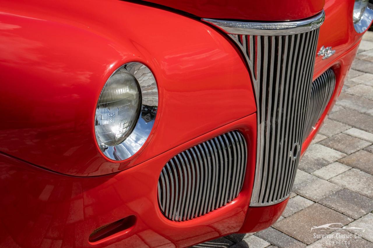 1941 Ford Super Deluxe