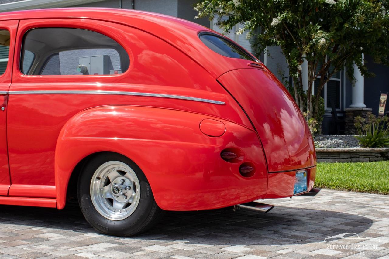 1941 Ford Super Deluxe