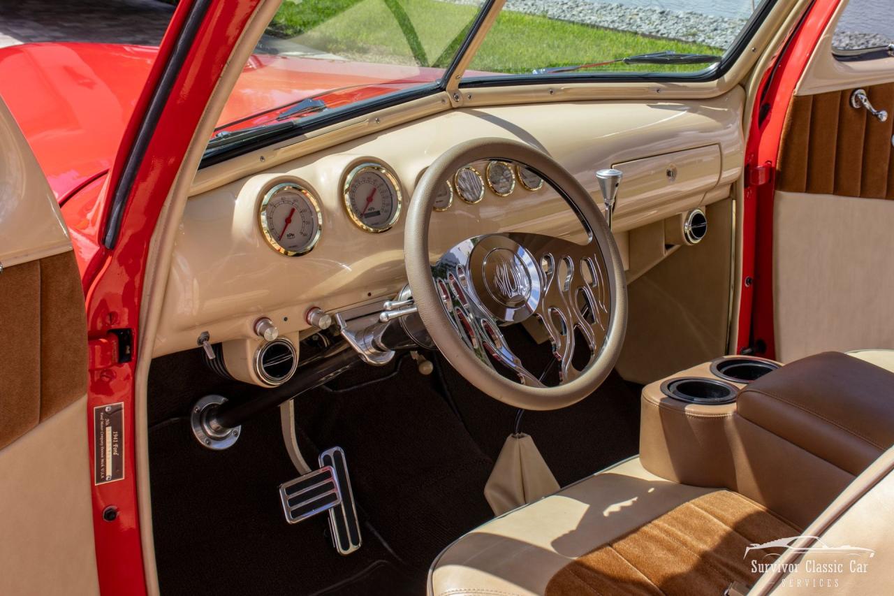 1941 Ford Super Deluxe