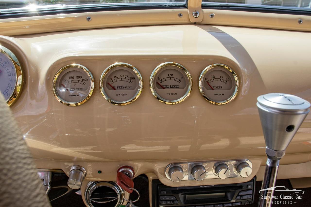 1941 Ford Super Deluxe