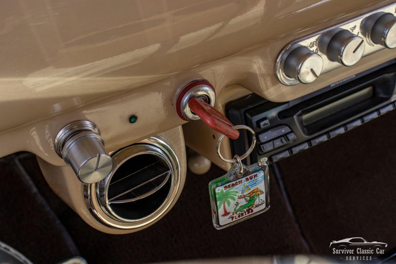 1941 Ford Super Deluxe