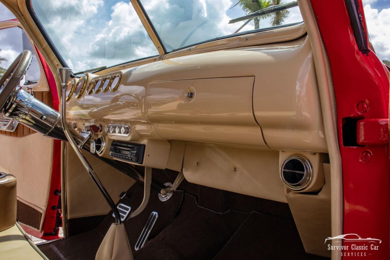 1941 Ford Super Deluxe