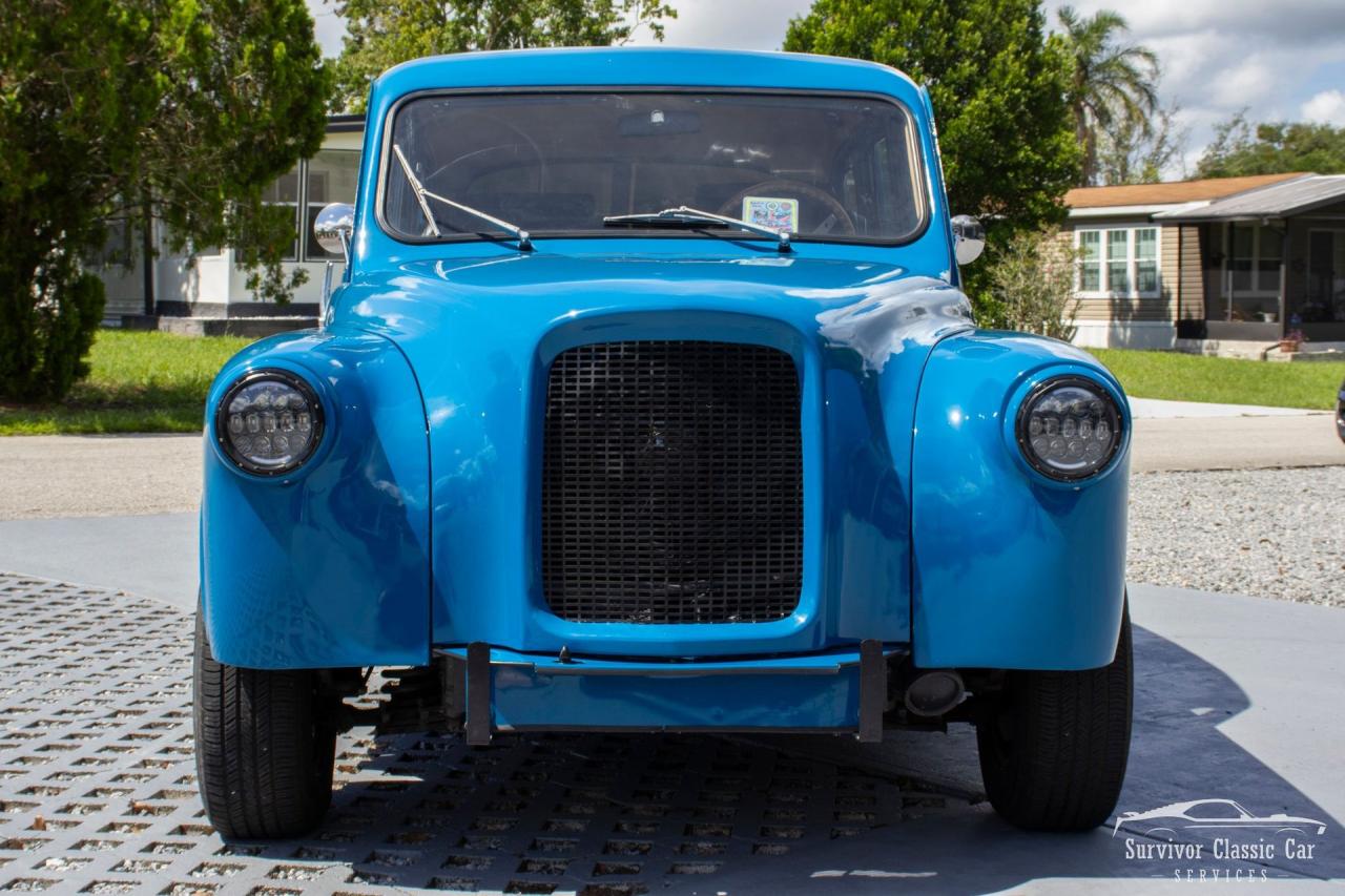 1965 Austin Taxi Cab FX4