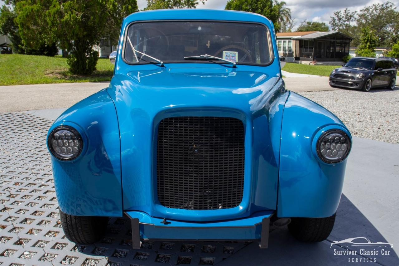 1965 Austin Taxi Cab FX4
