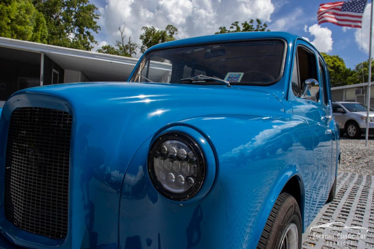 1965 Austin Taxi Cab FX4