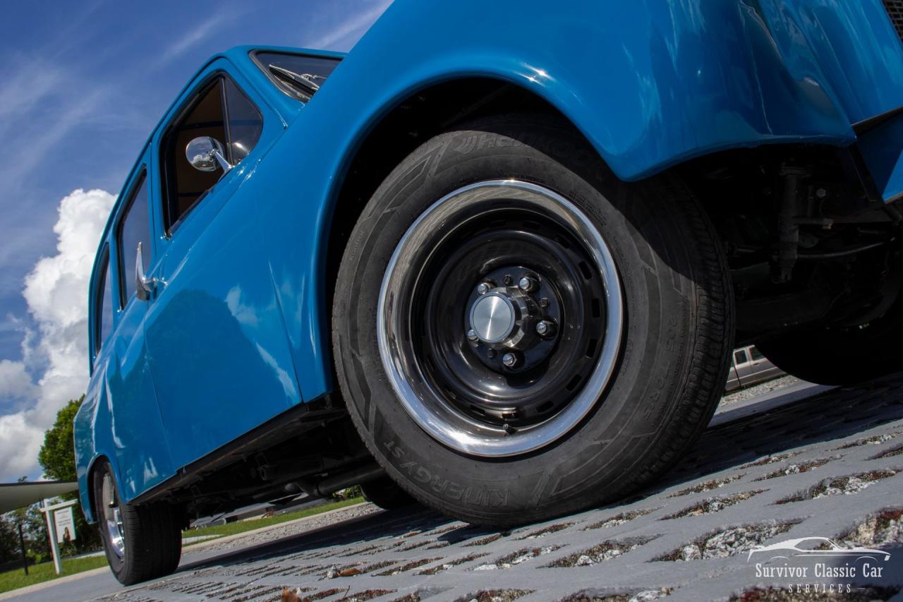 1965 Austin Taxi Cab FX4