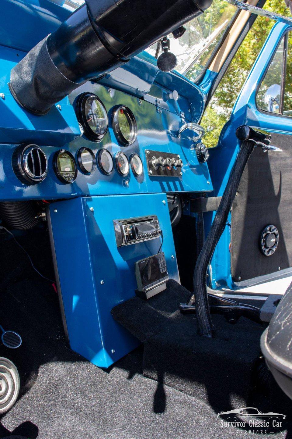 1965 Austin Taxi Cab FX4
