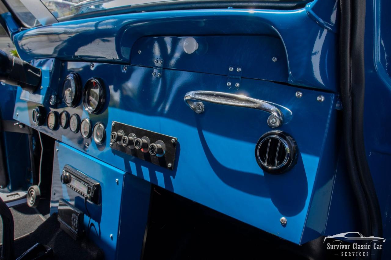 1965 Austin Taxi Cab FX4