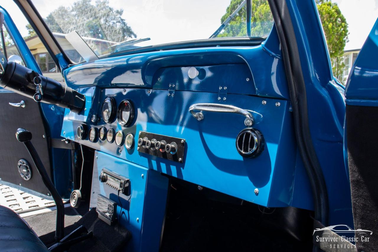 1965 Austin Taxi Cab FX4