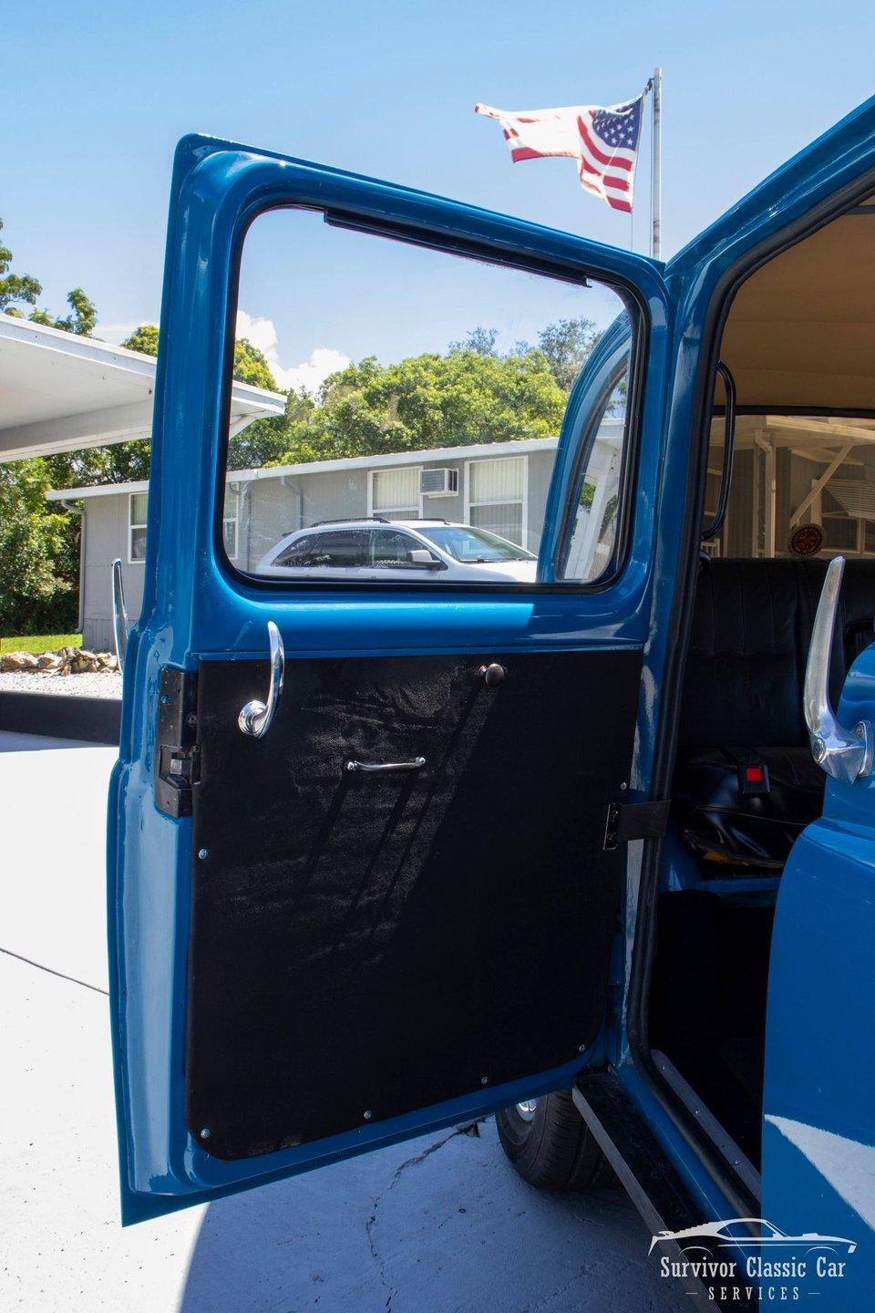 1965 Austin Taxi Cab FX4