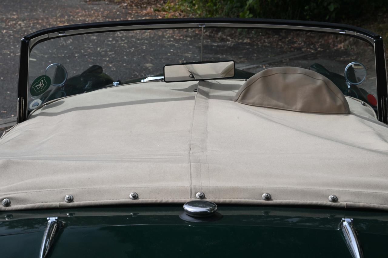 1963 Daimler SP250 Dart