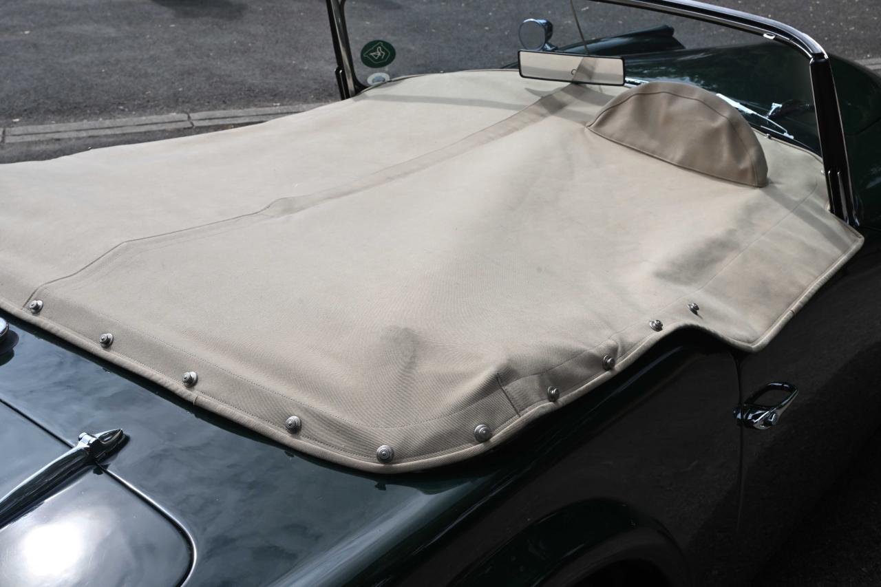 1963 Daimler SP250 Dart
