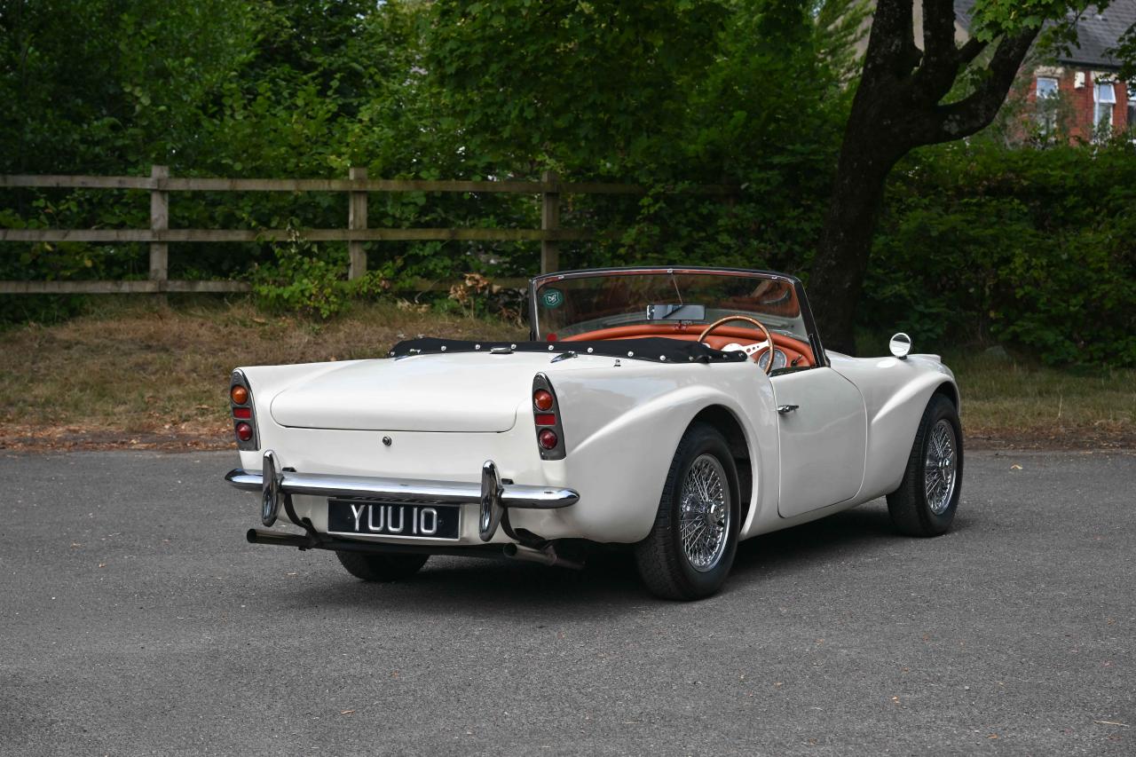 1960 Daimler SP250 Dart