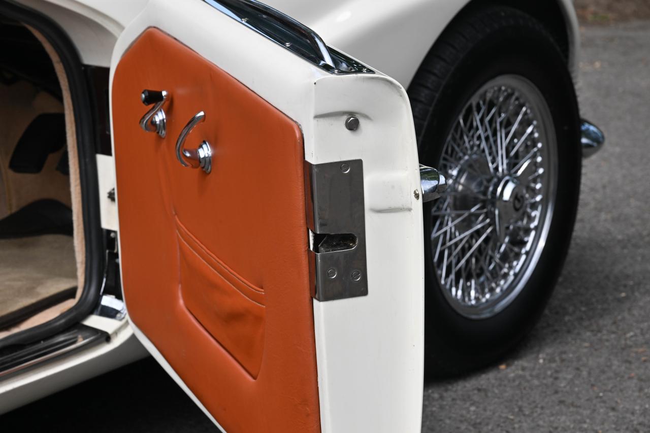 1960 Daimler SP250 Dart