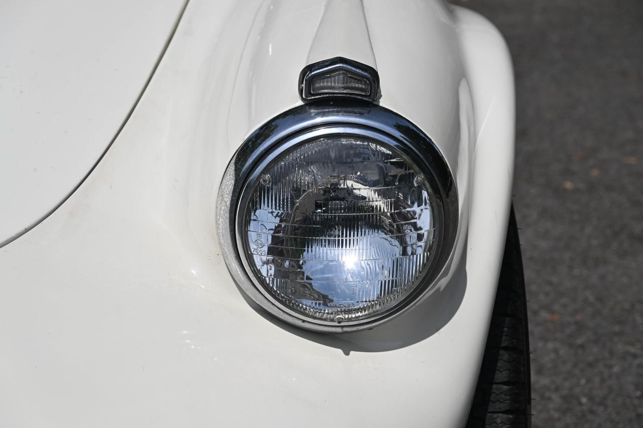 1960 Daimler SP250 Dart