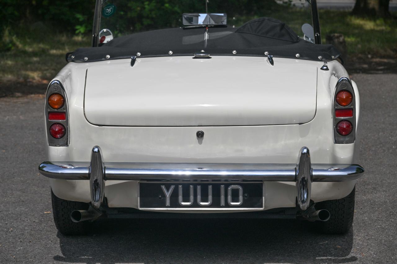 1960 Daimler SP250 Dart