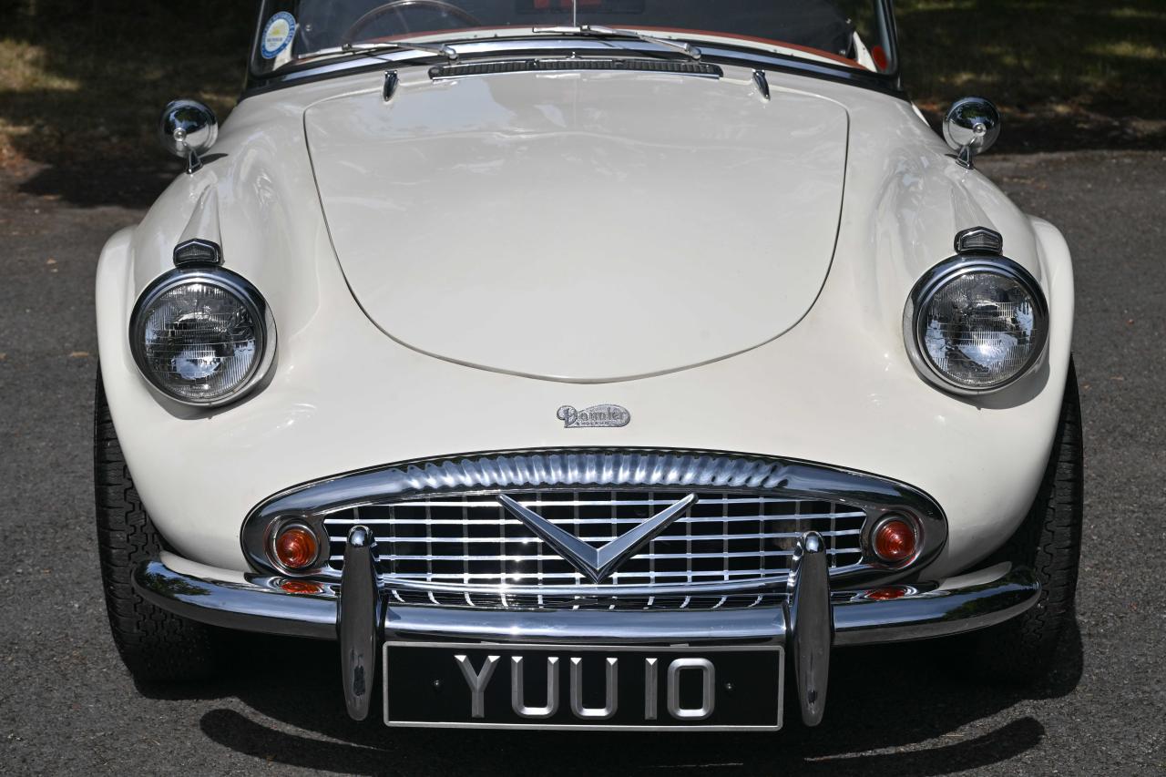 1960 Daimler SP250 Dart