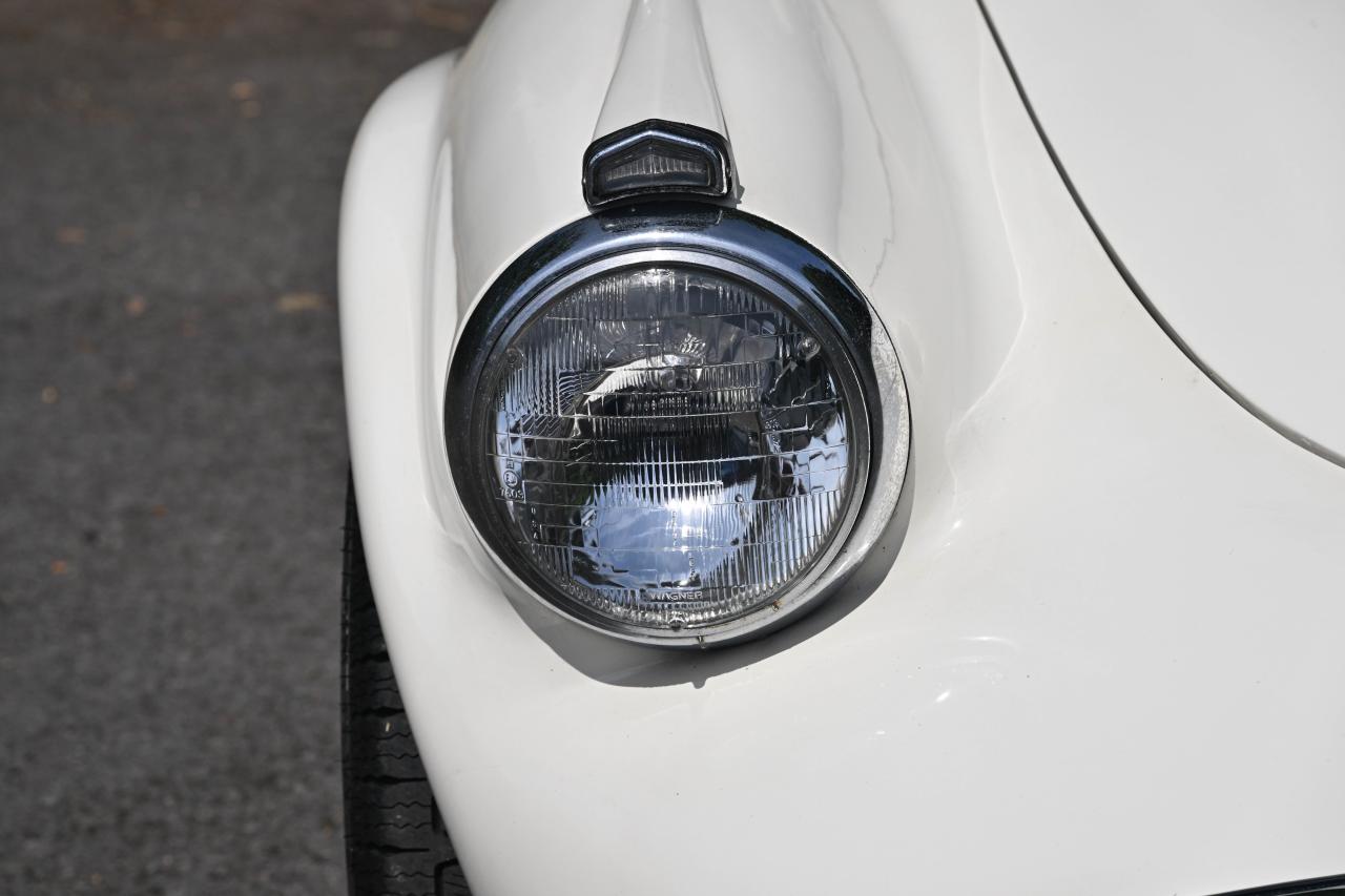 1960 Daimler SP250 Dart