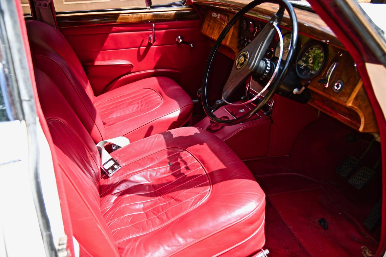 1968 Jaguar MK.II 2.4
