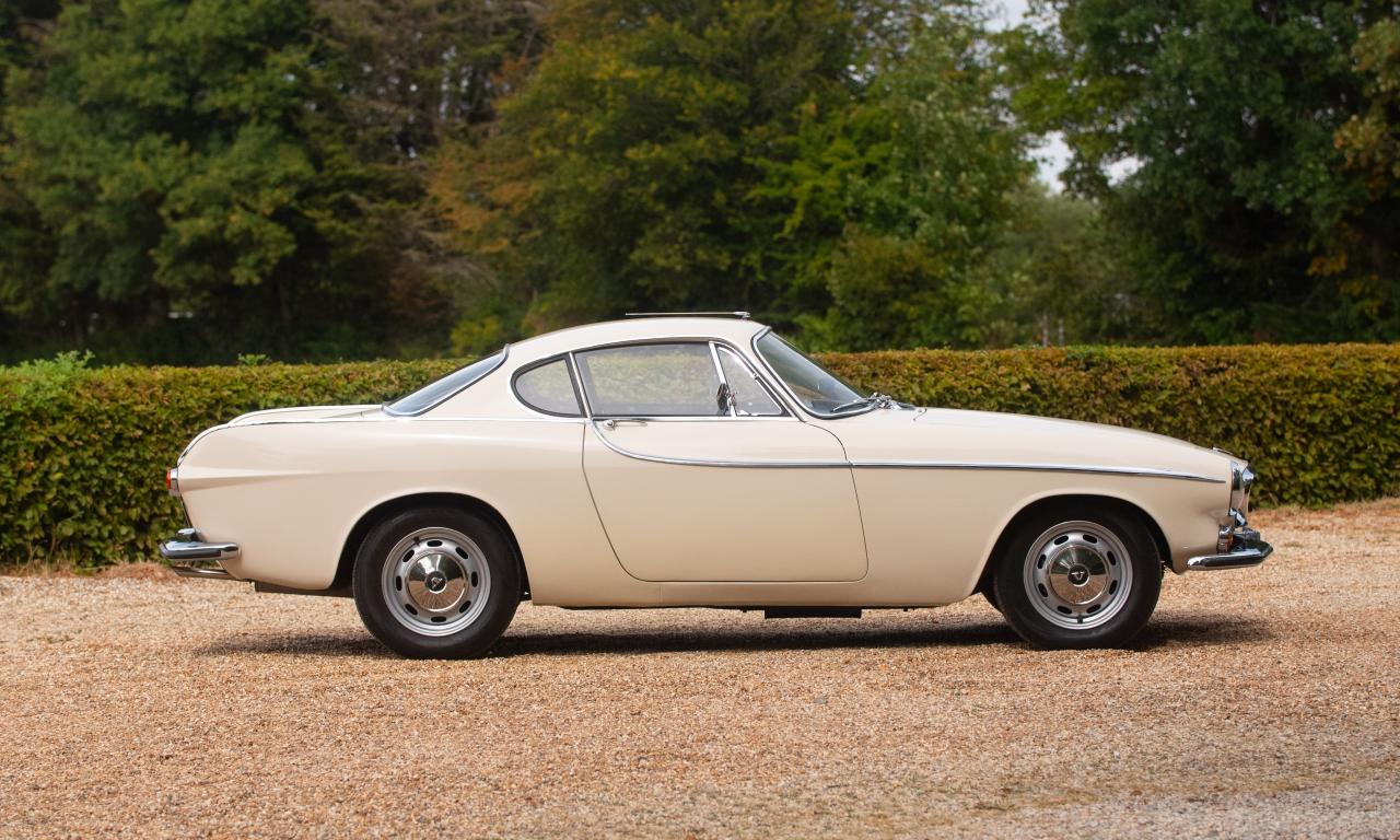 1966 Volvo P1800S