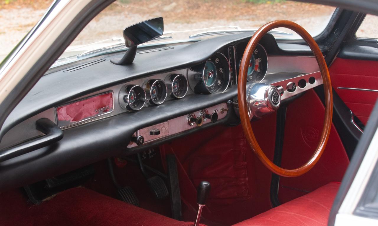1966 Volvo P1800S