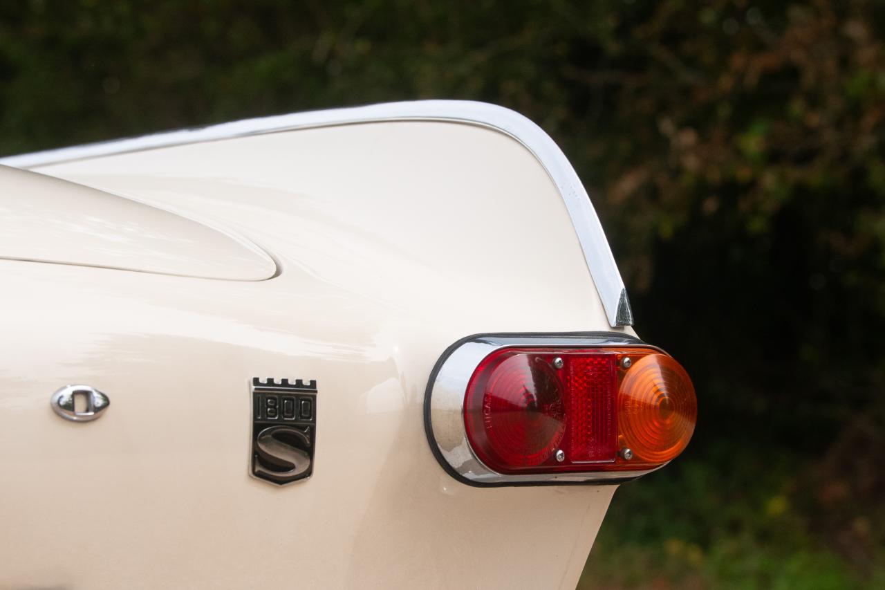 1966 Volvo P1800S