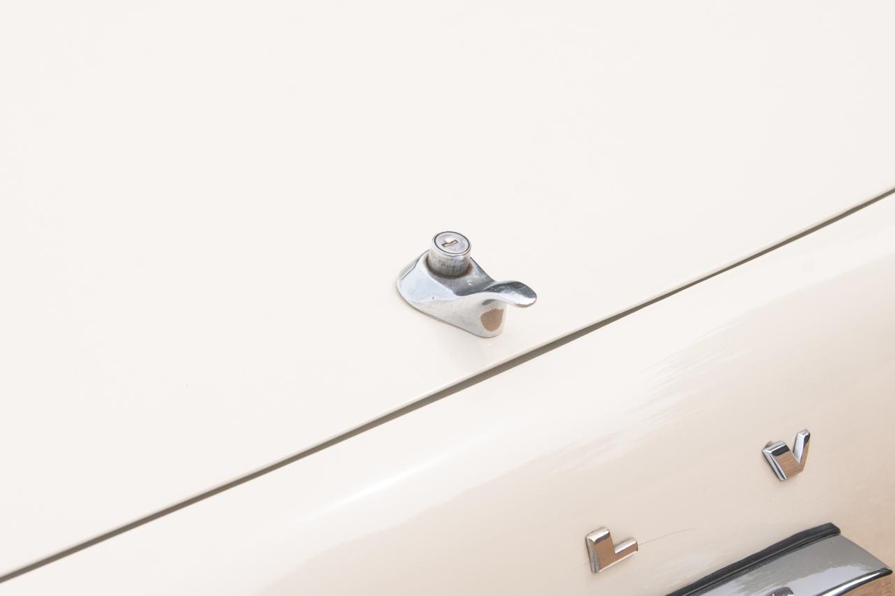 1966 Volvo P1800S